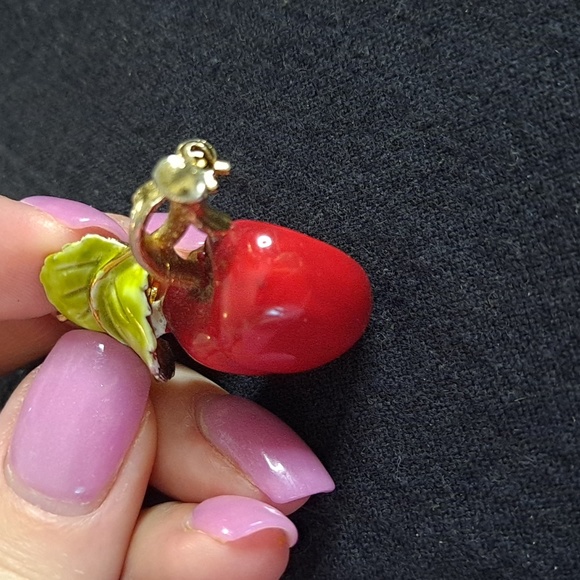Vintage Metal Enamel Red Apple Gold Tone Brooch - The Perfect Teacher Gift - Picture 3 of 9